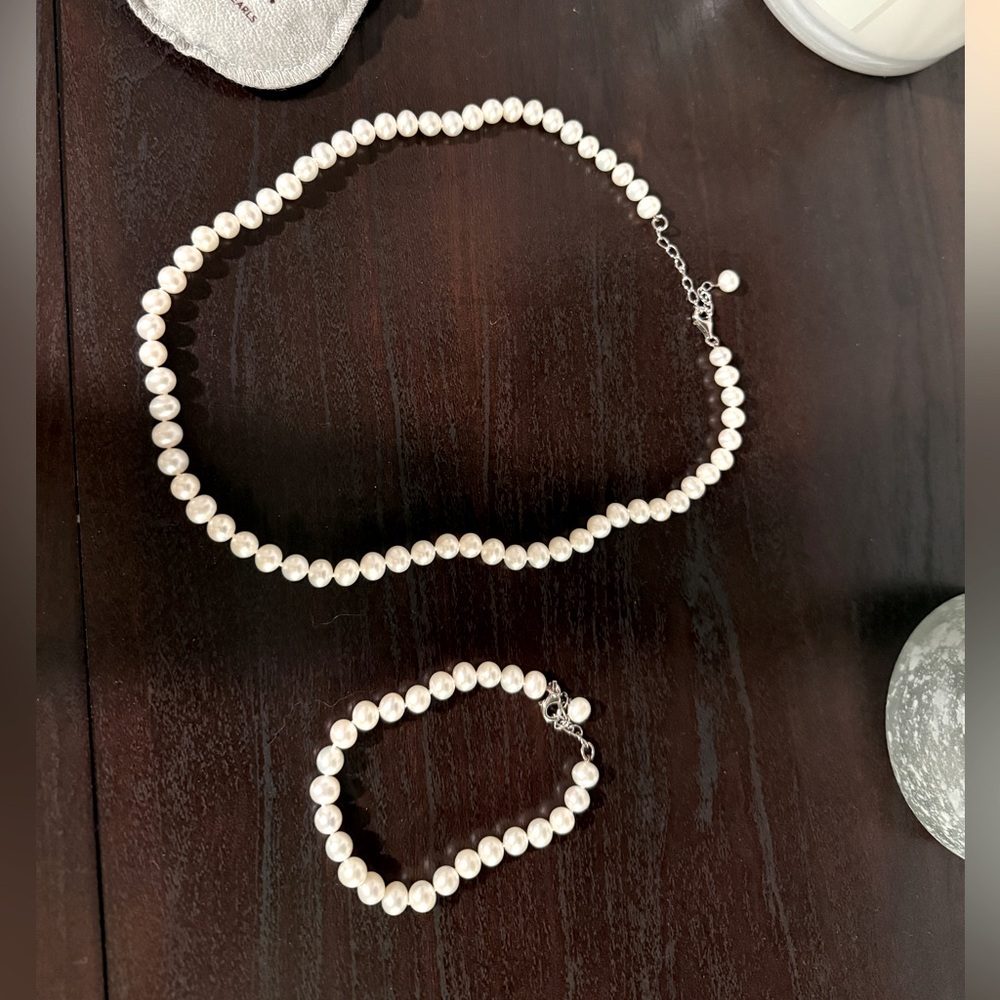 Authentic Elegant Pearl Necklace and Bracelet Set - Shane Co